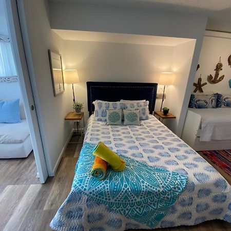 Kasa Ocean Breeze - Cabana Studio Apartment Beachfront Condo Pool San Juan Luaran gambar