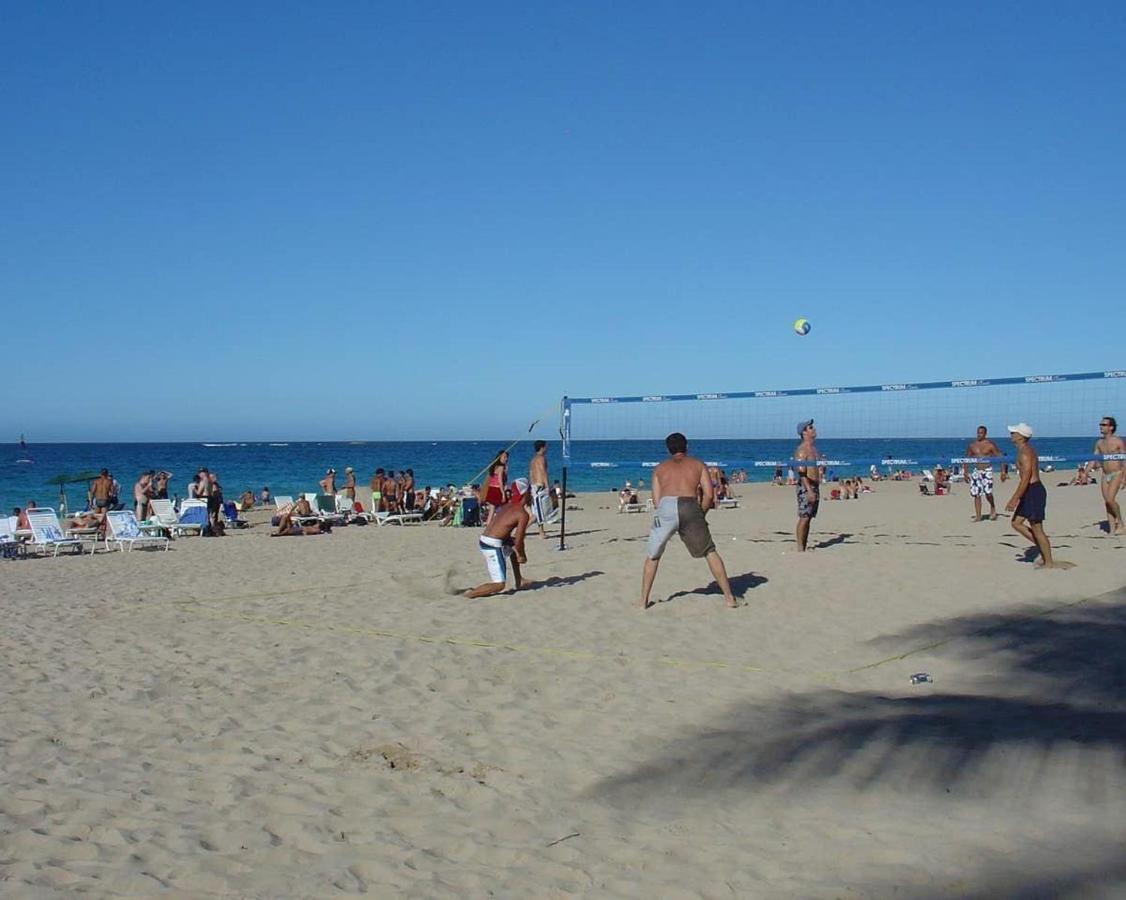 Kasa Ocean Breeze - Cabana Studio Apartment Beachfront Condo Pool San Juan Luaran gambar