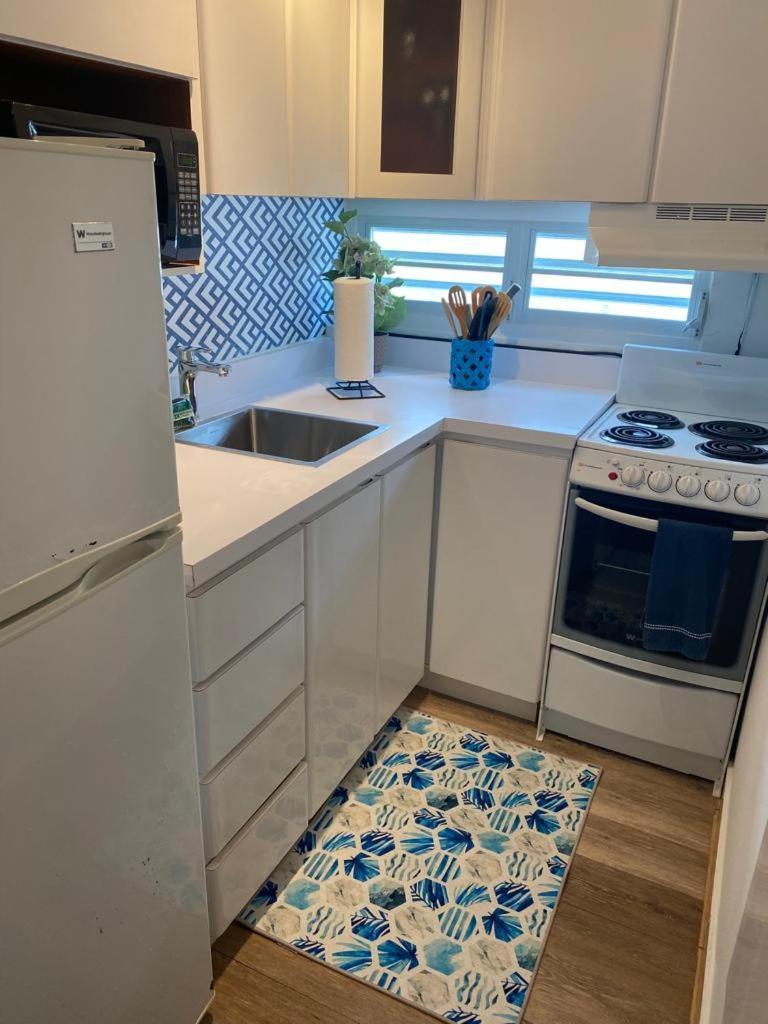 Kasa Ocean Breeze - Cabana Studio Apartment Beachfront Condo Pool San Juan Luaran gambar