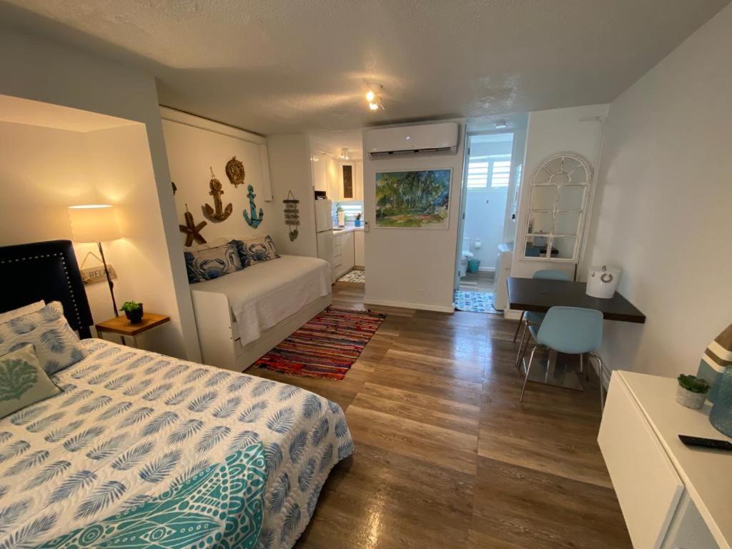 Kasa Ocean Breeze - Cabana Studio Apartment Beachfront Condo Pool San Juan Luaran gambar